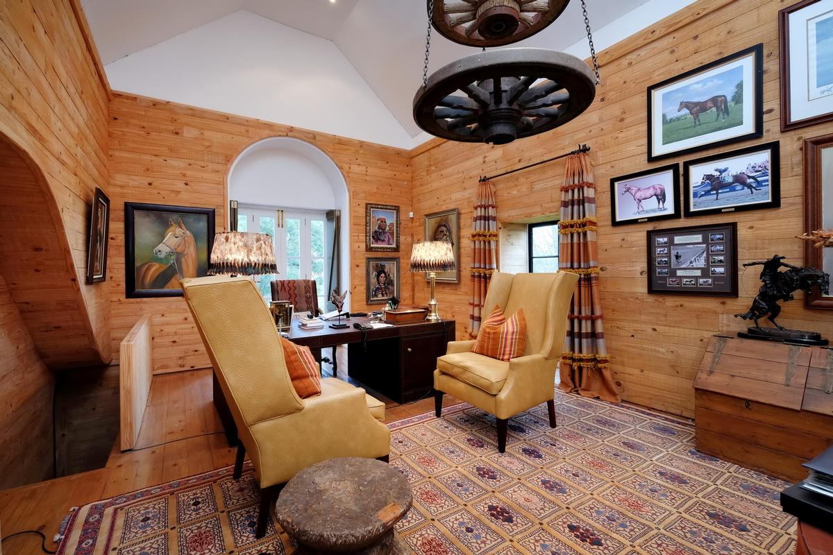 ACCLAIMED SOUTH AFRICAN RANCH WITH GOLF COURSE